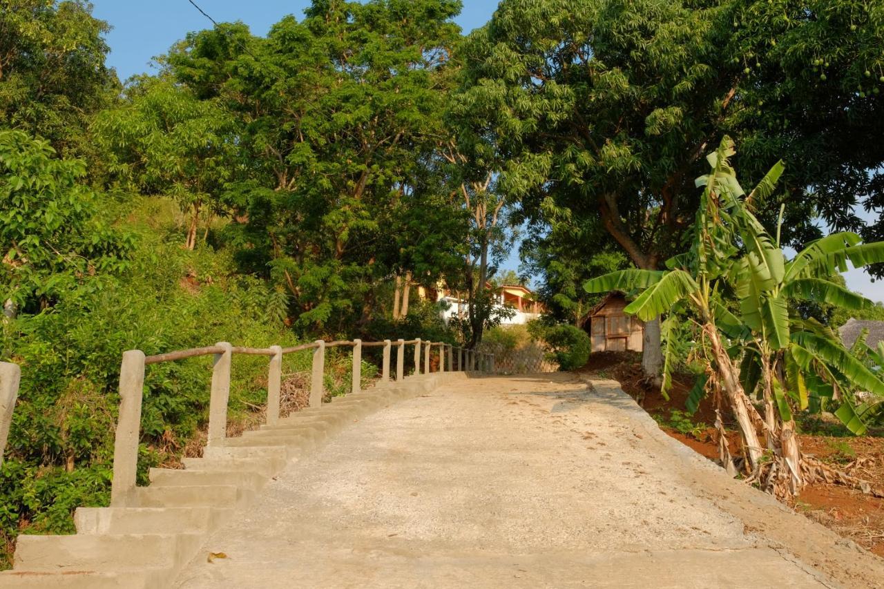 Colibri Lodge Ambatoloaka  Exterior photo